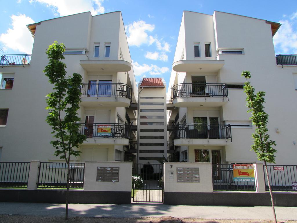 Myflat Siofok Beach Apartment Extérieur photo